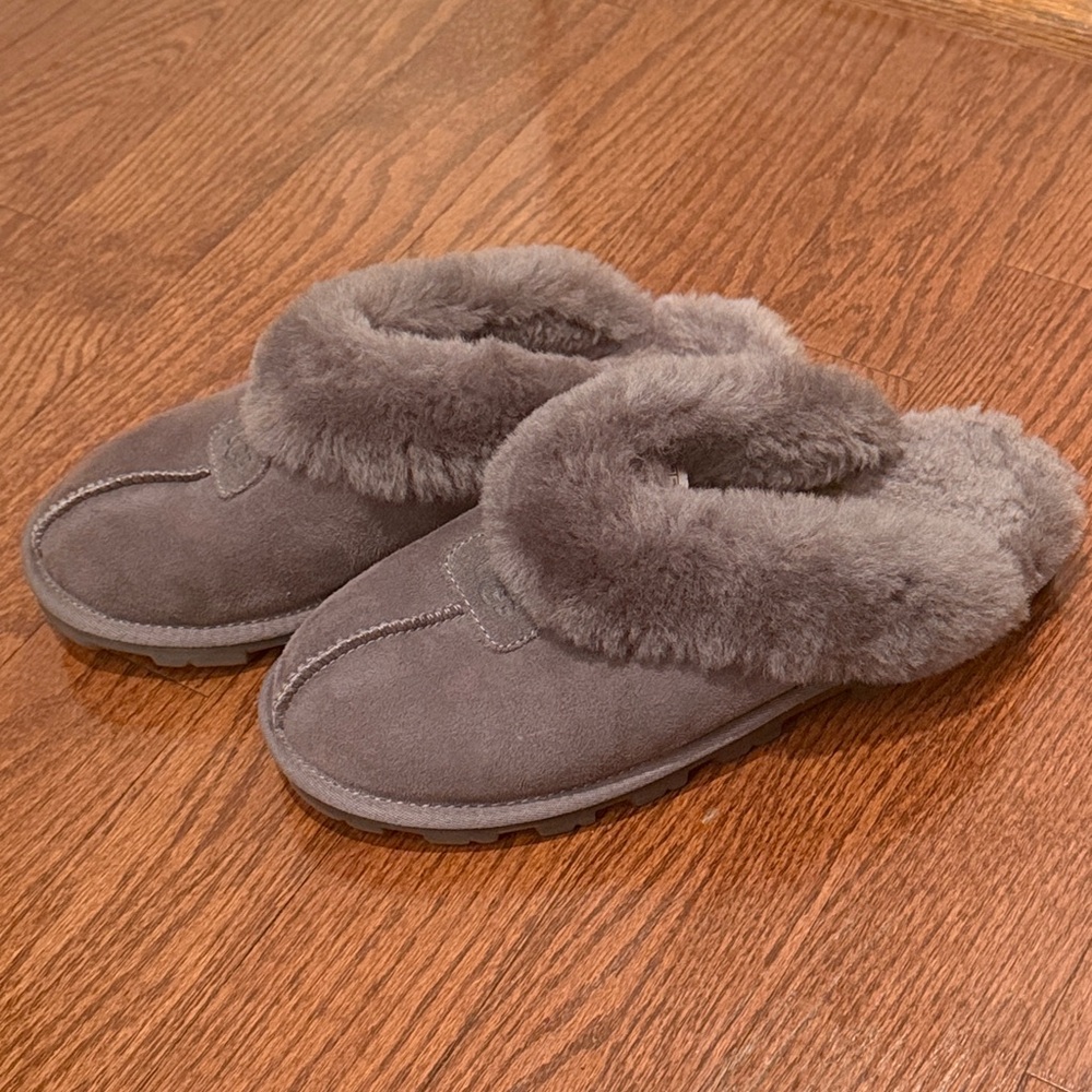 UGG Women’s Coquette Women's Slippers. Grey .